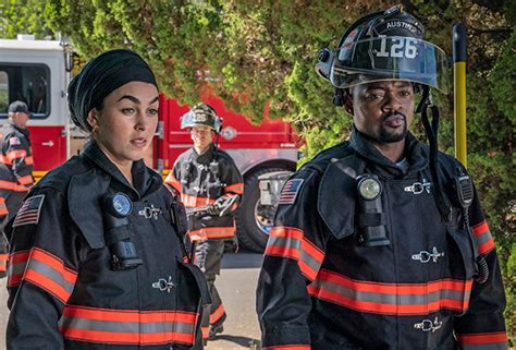 what's the difference between 911 and 911 lone star|911 Lone Star Spinoff Explained — Diverse Cast, Crossover Preview.